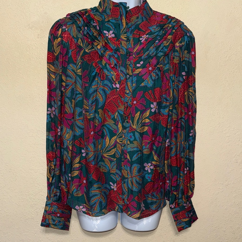 LIA TUCKED YOKE DETAIL COLLARED BLOUSE